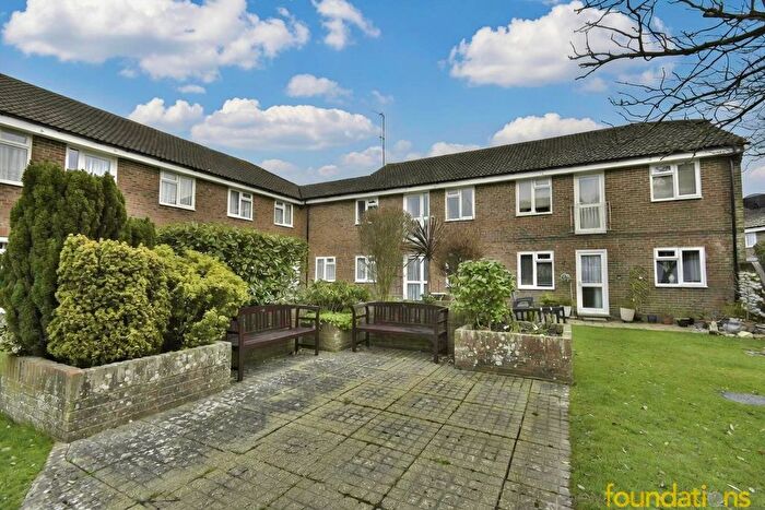 2 Bedroom Flat For Sale In Osbern Close, Bexhill-On-Sea, TN39