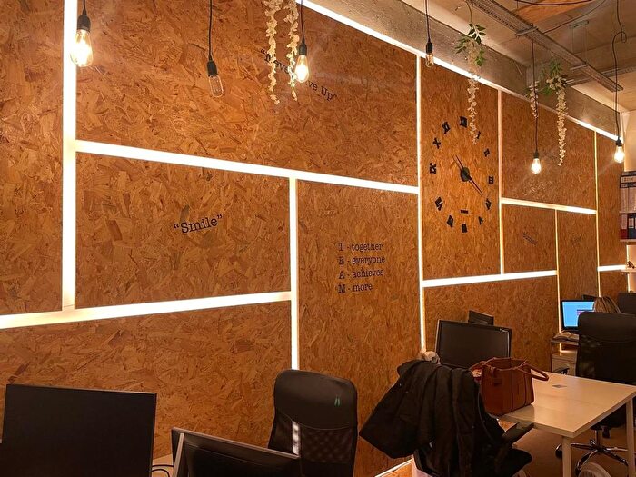 Office To Rent In Unity Trading Estate, Southend Road, Woodford Green, IG8