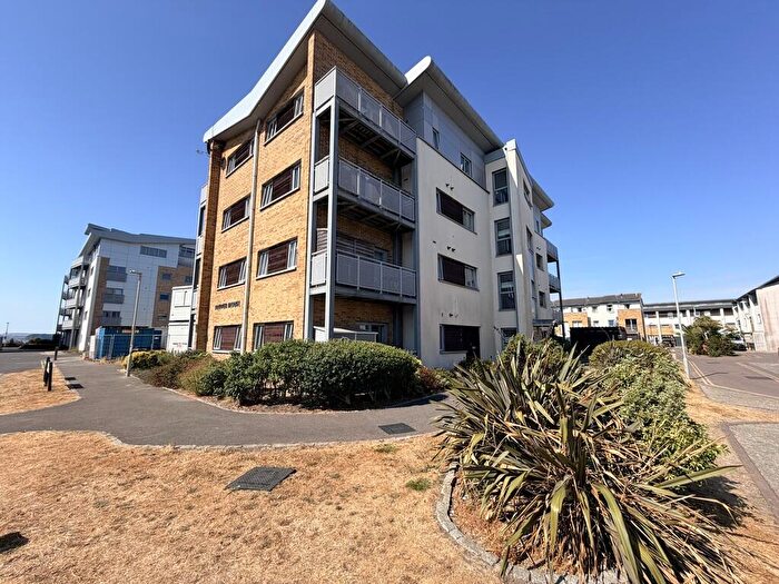 1 Bedroom Apartment For Sale In Broomhill Way, Hamworthy, BH15