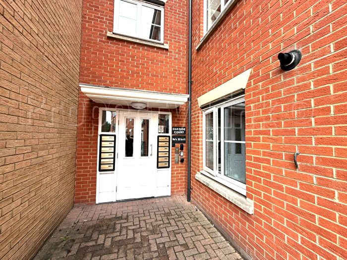 2 Bedroom Flat To Rent In Fencepiece Road, Ilford, IG6