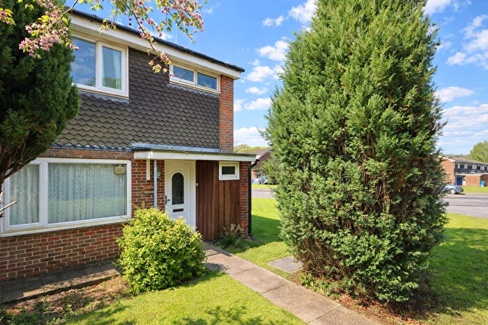 3 Bedroom End Of Terrace House For Sale In Groom Road, Great Missenden, HP16