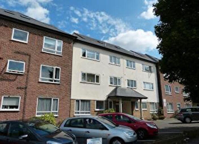 2 Bedroom Apartment To Rent In Graham Lodge, Graham Road, Hendon, NW4