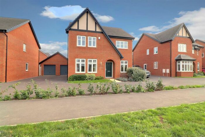 4 Bedroom Detached House For Sale In Box Road, Cam, Dursley, GL11