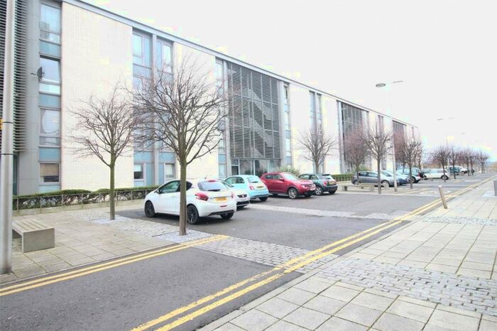 2 Bedroom Flat To Rent In , Saltire Street, Edinburgh, EH5