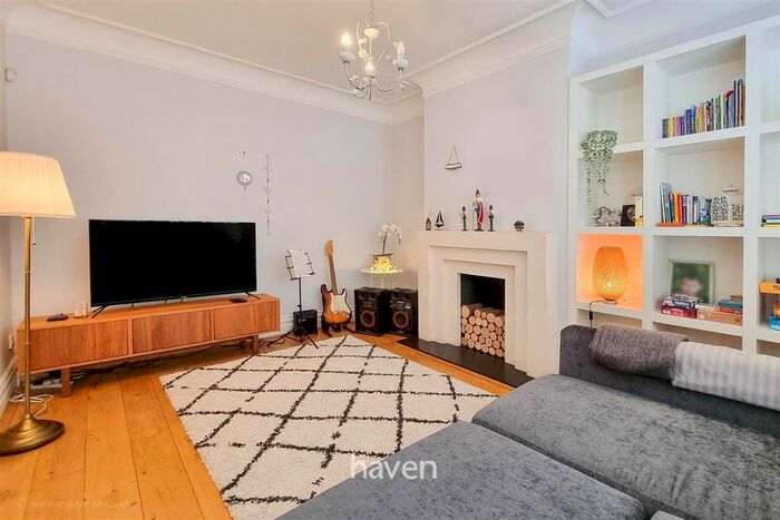 4 Bedroom Property To Rent In Chandos Road, East Finchley, N2