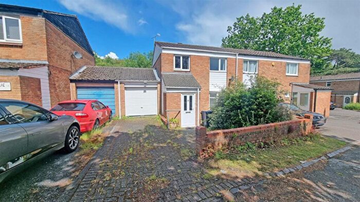 3 Bedroom Semi-Detached Bungalow For Sale In Northleach Avenue, Druids Heath, Birmingham, B14