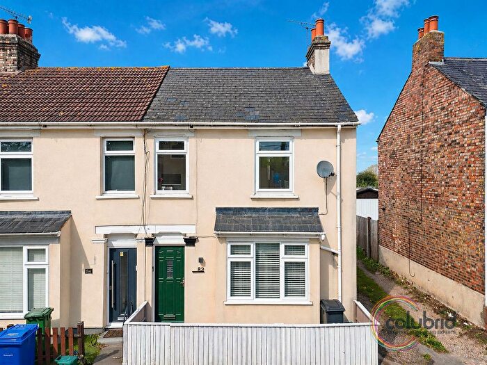 2 Bedroom End Terrace House For Sale In West Road, South Ockendon, RM15