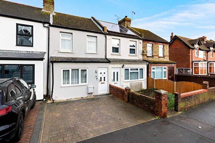 2 Bedroom Terraced House For Sale In Shaftesbury Avenue, Folkestone, CT19