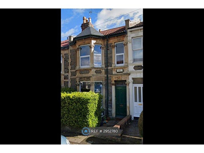 3 Bedroom Terraced House To Rent In Kennington Avenue, Bristol, BS7