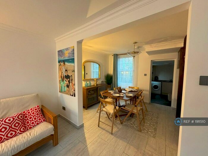 2 Bedroom Semi-Detached House To Rent In Frenchs Road, Cambridge, CB4