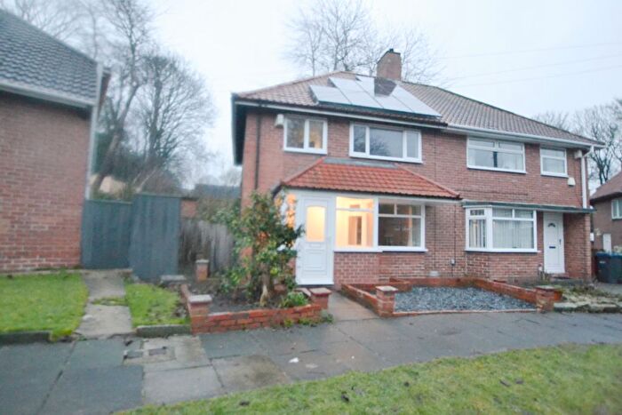 3 Bedroom Semi Detached House To Rent In Cedar Crescent, Gateshead, NE9