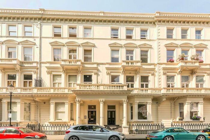 2 Bedroom Flat To Rent In Earls Court Square, Earls Court, London, SW5