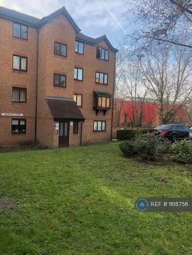 1 Bedroom Flat To Rent In Bradfield Court, Purfleet, RM19