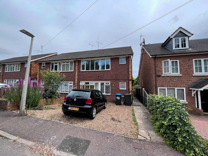 2 Bedroom Maisonette To Rent In Cemmaes Meadow, Boxmoor, HP1