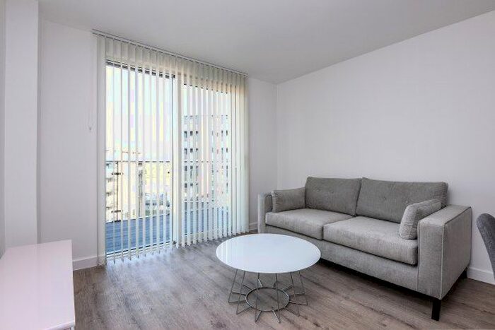 1 Bedroom Flat To Rent In Lockgate Square, Salford, M5