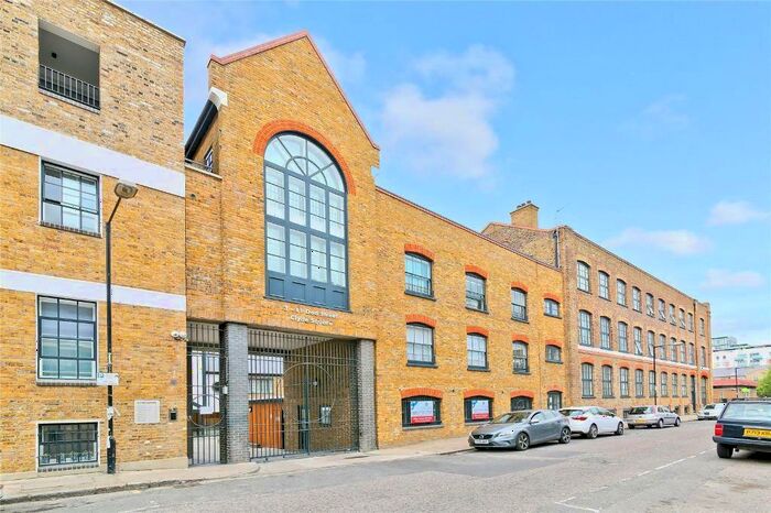 1 Bedroom Flat To Rent In Sail Loft Court, Clyde Square, Westferry, Poplar, London, E14