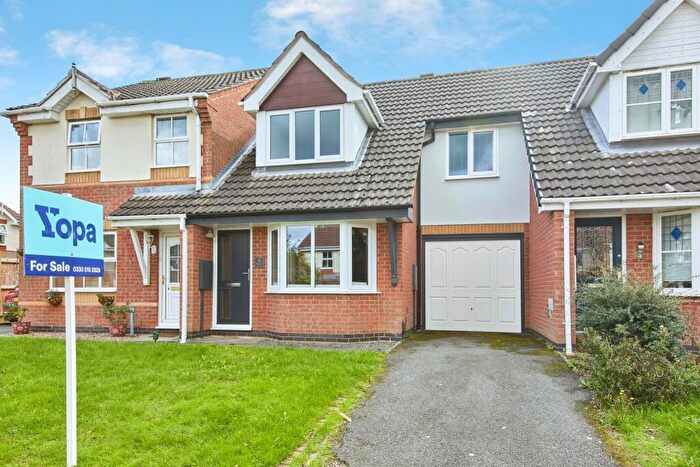 3 Bedroom Terraced House For Sale In Denstone Close, Ashby-de-la-zouch, LE65