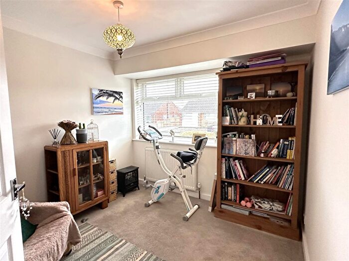2 Bedroom Semi-Detached Bungalow For Sale In Lingfield Drive, Eaglescliffe, Stockton-On-Tees, TS16