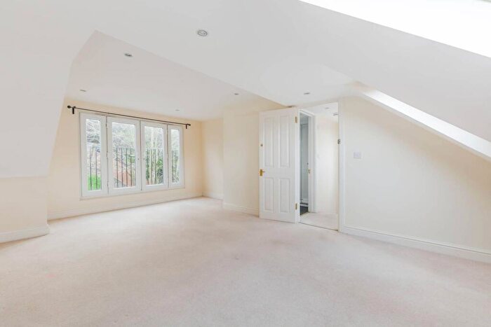 4 Bedroom House To Rent In Priory Gardens, Highgate, London, N6