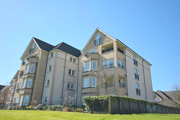 3 Bedroom Duplex To Rent In Hamilton Park North, Hamilton, Lanarkshire, ML3