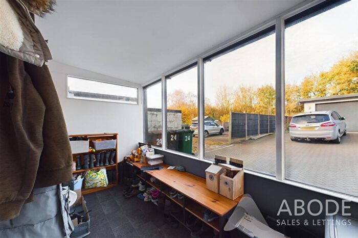 3 Bedroom End Of Terrace House For Sale In Derby Road, Swadlincote, DE11