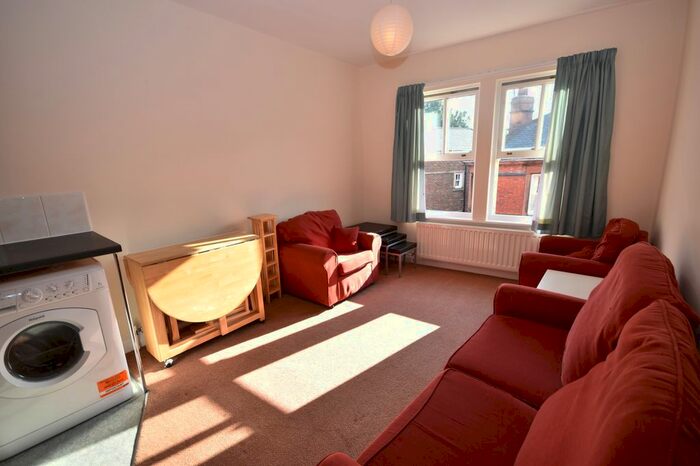 3 Bedroom Flat To Rent In Deansgate House, Hallgarth Street, Durham DH1