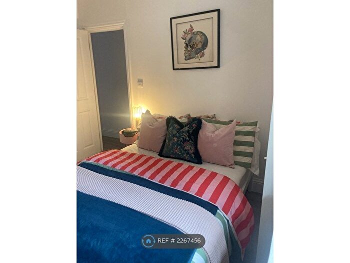 1 Bedroom Flat To Rent In Maple Road, London, SE20