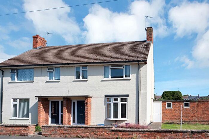 3 Bedroom Semi-Detached House For Sale In Petersfield Road, Melton Mowbray, LE13