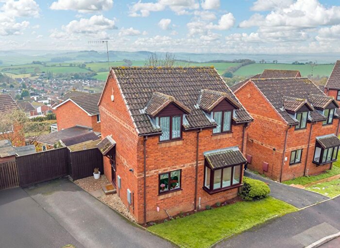 2 Bedroom Detached House For Sale In Avranches Avenue, Crediton, EX17