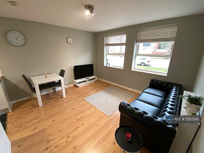 1 Bedroom Flat To Rent In Crown Terrace, Leamington Spa, CV31