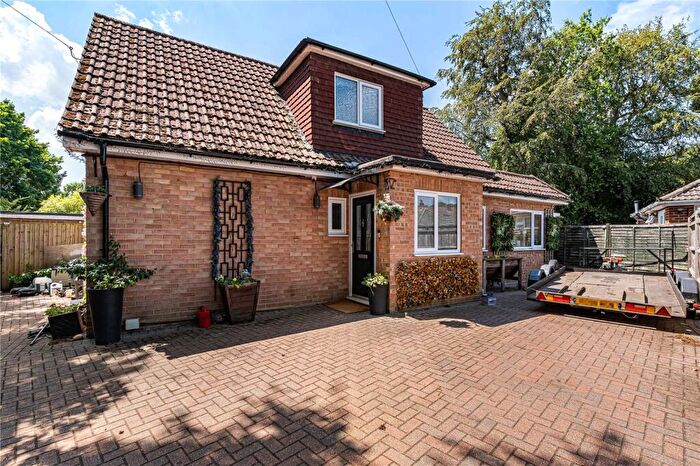 4 Bedroom Detached House For Sale In The Covert, Farnborough, Hampshire, GU14