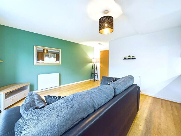 1 Bedroom Flat To Rent In Salamander Court, The Shore, Edinburgh, EH6