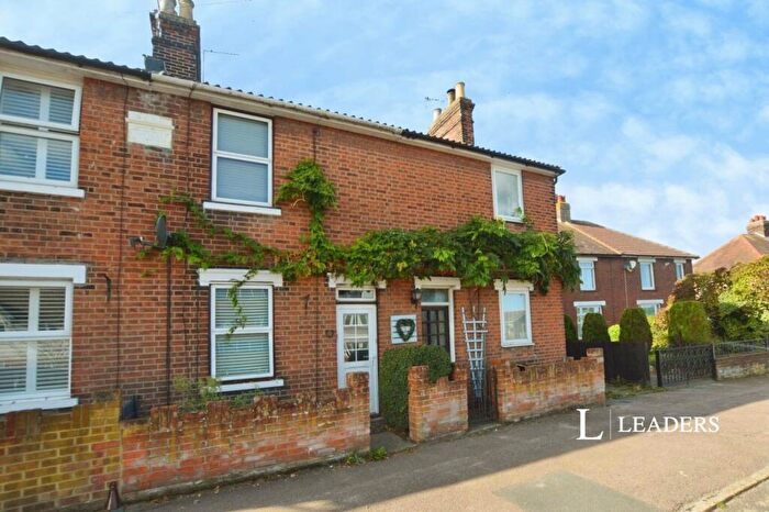 2 Bedroom Semi-Detached House To Rent In Fingringhoe Road, CO2