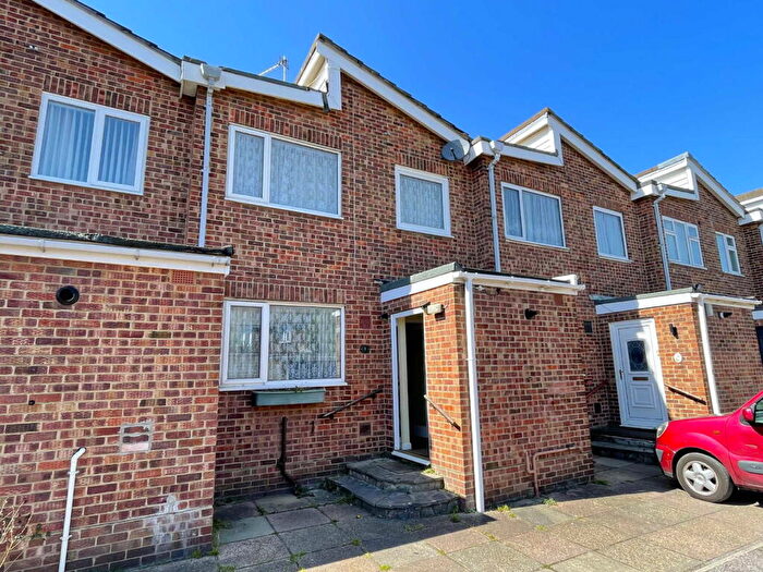 3 Bedroom Terraced House For Sale In Vernon Mews, Southsea, PO4