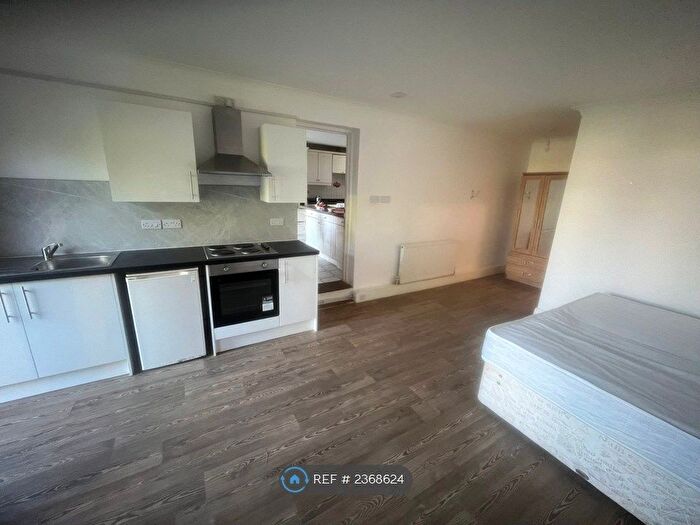 Studio To Rent In Norwich Road, Norwich, NR5