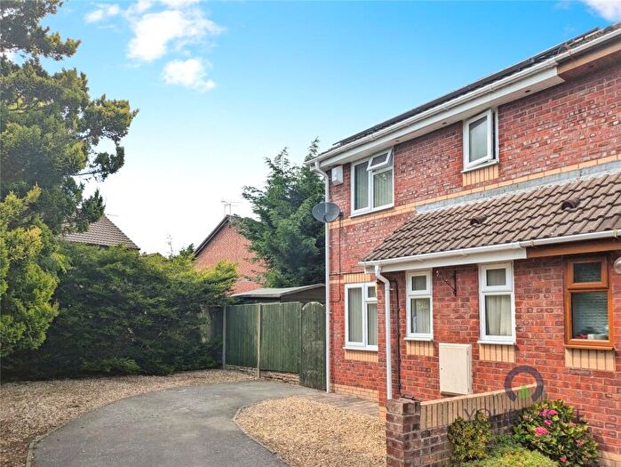 3 Bedroom Semi-Detached House For Sale In Yr Helfa, Chirk, Wrexham, LL14