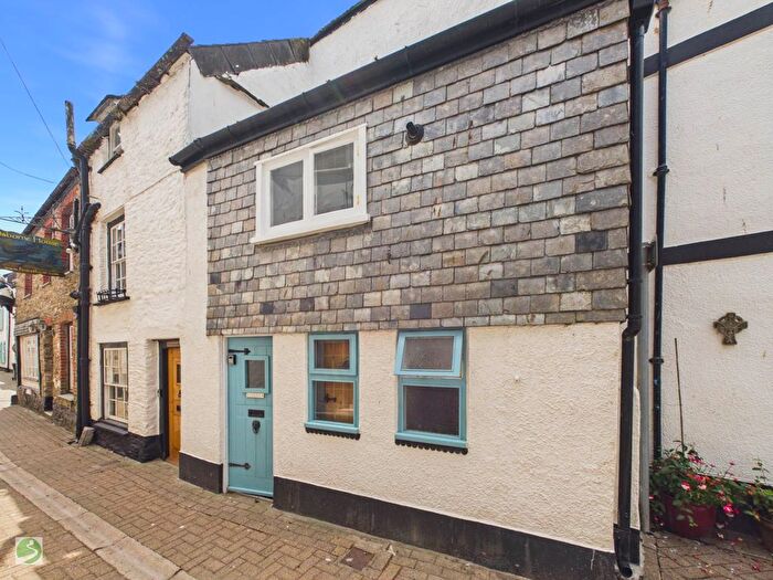 2 Bedroom Cottage For Sale In Lower Chapel Street, East Looe, PL13