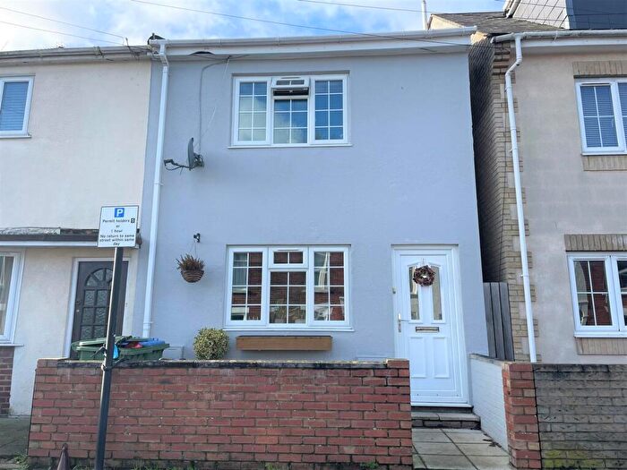 3 Bedroom Semi-Detached House To Rent In Cedar Road, Southampton, SO14