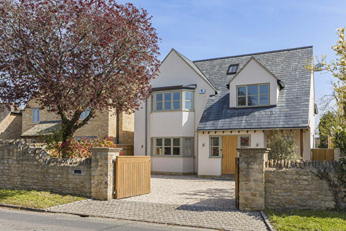 4 Bedroom Detached House For Sale In Aston Road, Brighthampton, OX29