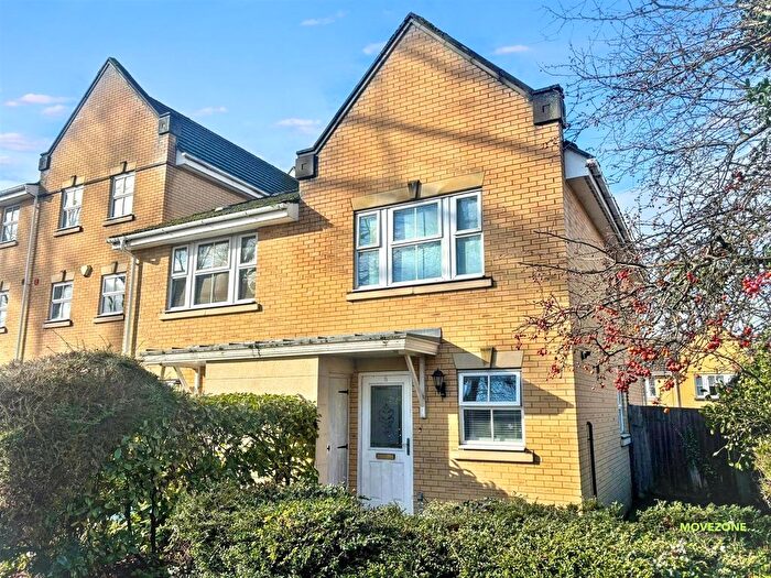 2 Bedroom Property To Rent In Sparkes Close, Bromley, Kent, BR2