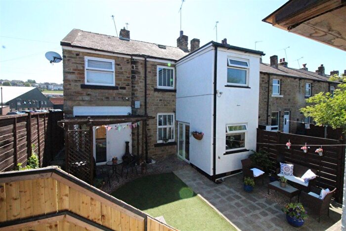 3 Bedroom End Of Terrace House For Sale In Grange Road, Soothill, Batley, WF17
