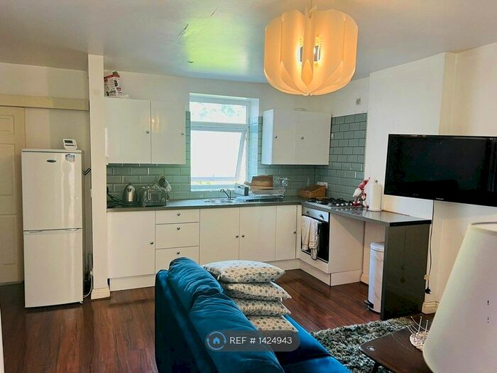 1 Bedroom Flat To Rent In Mina Road, Bristol, BS2