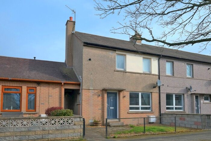 2 Bedroom Terraced House To Rent In Summerhill Crescent, Summerhill, Aberdeen, AB15