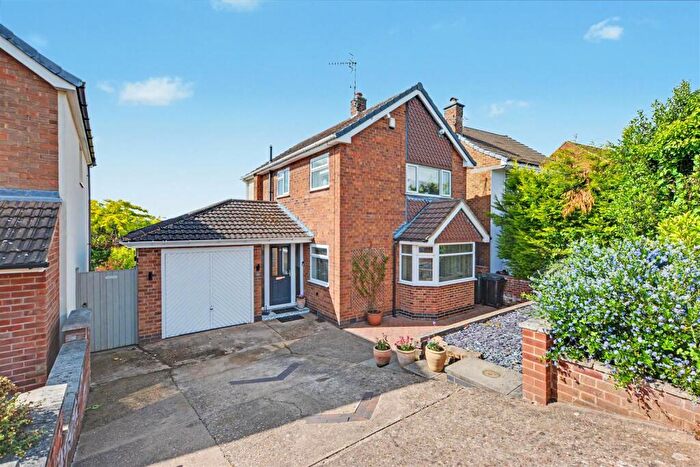 3 Bedroom Detached House For Sale In Whitby Crescent, Woodthorpe, Nottingham, NG5