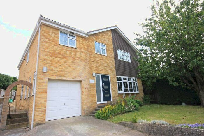 5 Bedroom Detached House To Rent In Sherbourne Close, Highlight Park, Barry, CF62