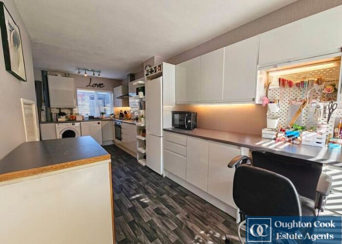 3 Bedroom Terraced House For Sale In Tintagel Close, CV3