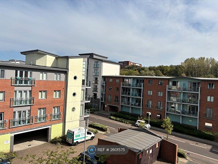 1 Bedroom Flat To Rent In Worsdell Drive, Gateshead, NE8