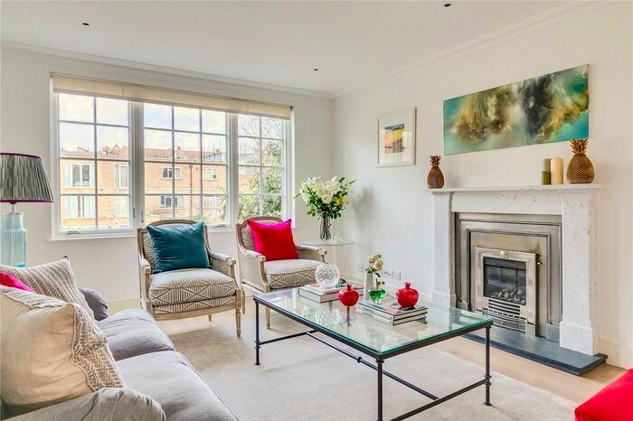 4 Bedroom Terraced House To Rent In Gloucester Road, South Kensington, SW7