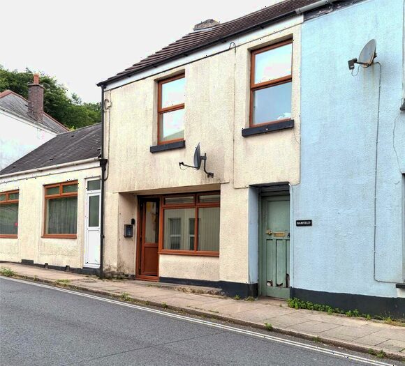 2 Bedroom Apartment To Rent In Gunnislake, Cornwall, PL18