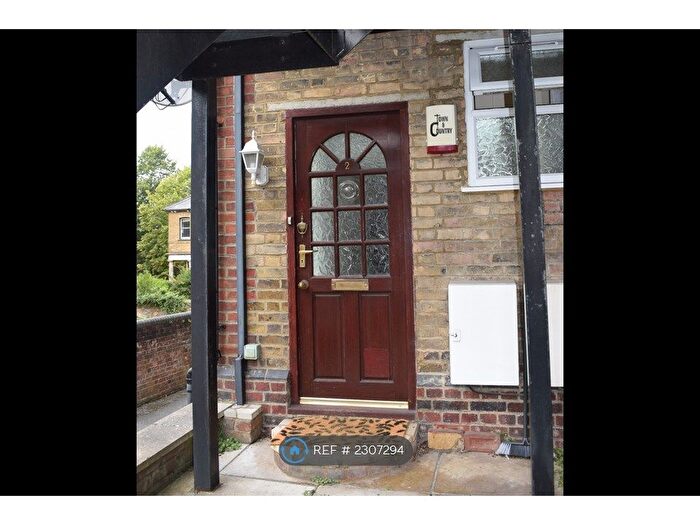 1 Bedroom Flat To Rent In Priory Road, High Wycombe, HP13